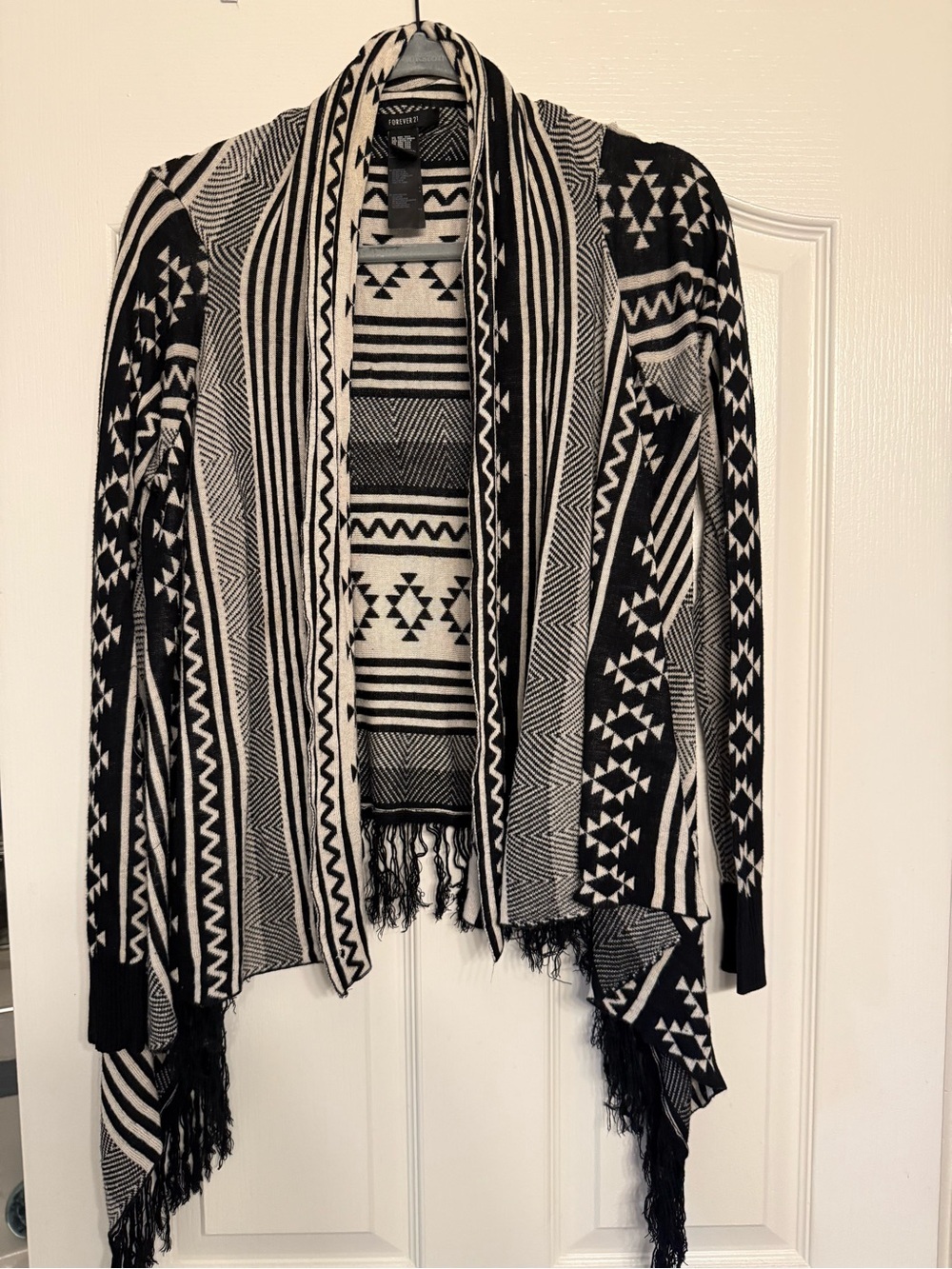 Forever 21 Black White Aztec Tribal Open Front Fringe Cardigan One Size